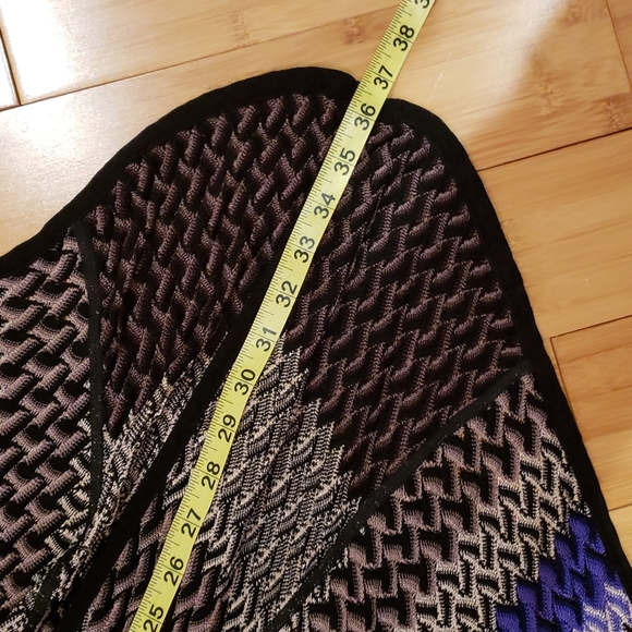 Multi color light weight sweater - Picture 6 of 12